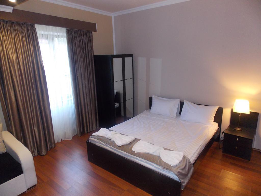 Hotel Almi Akhaltsikhe  Rum bild