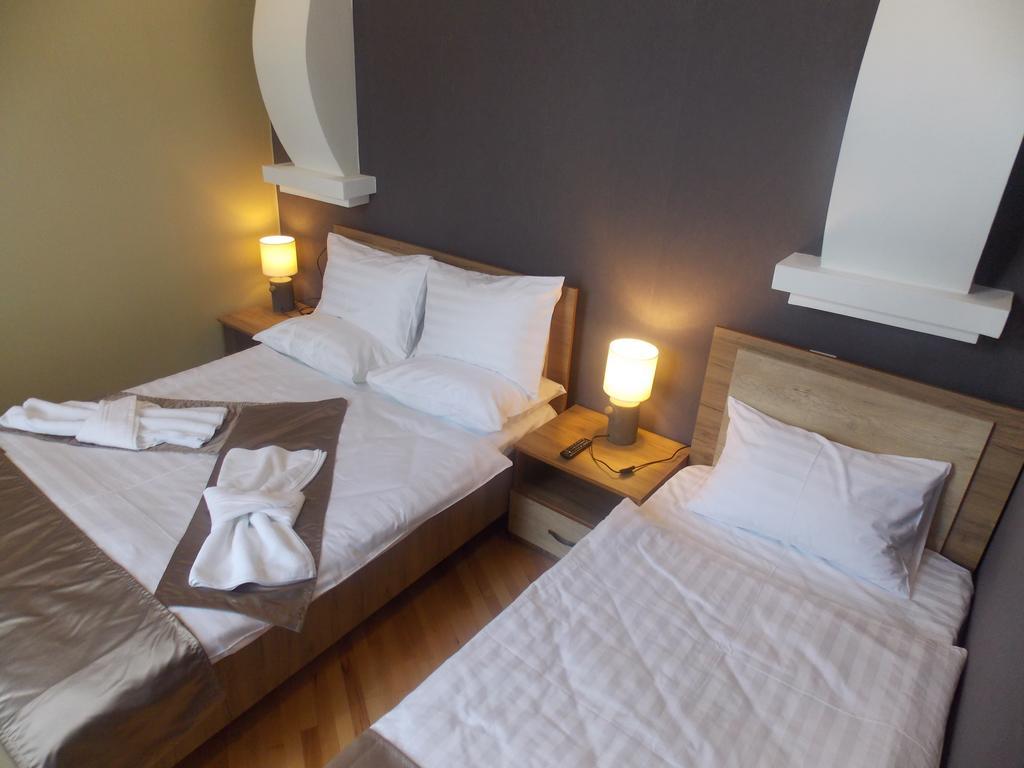 Hotel Almi Akhaltsikhe  Rum bild