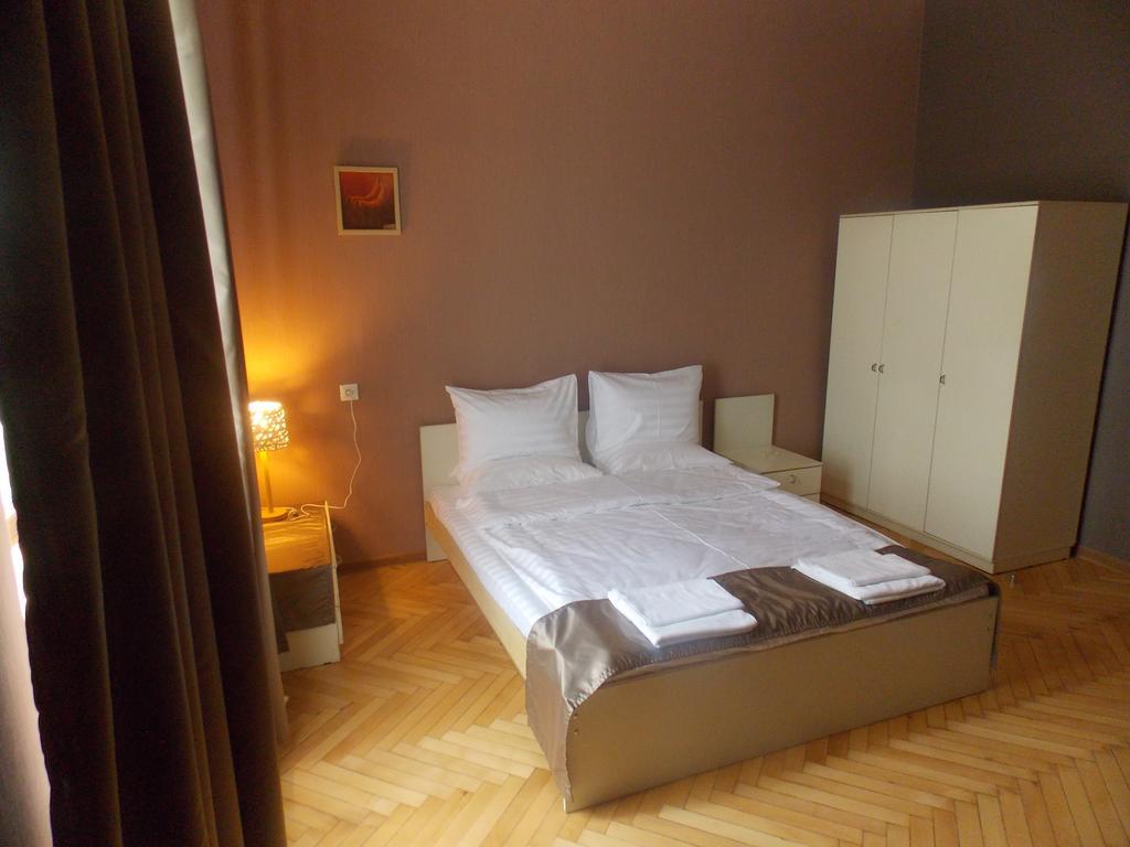 Hotel Almi Akhaltsikhe  Rum bild