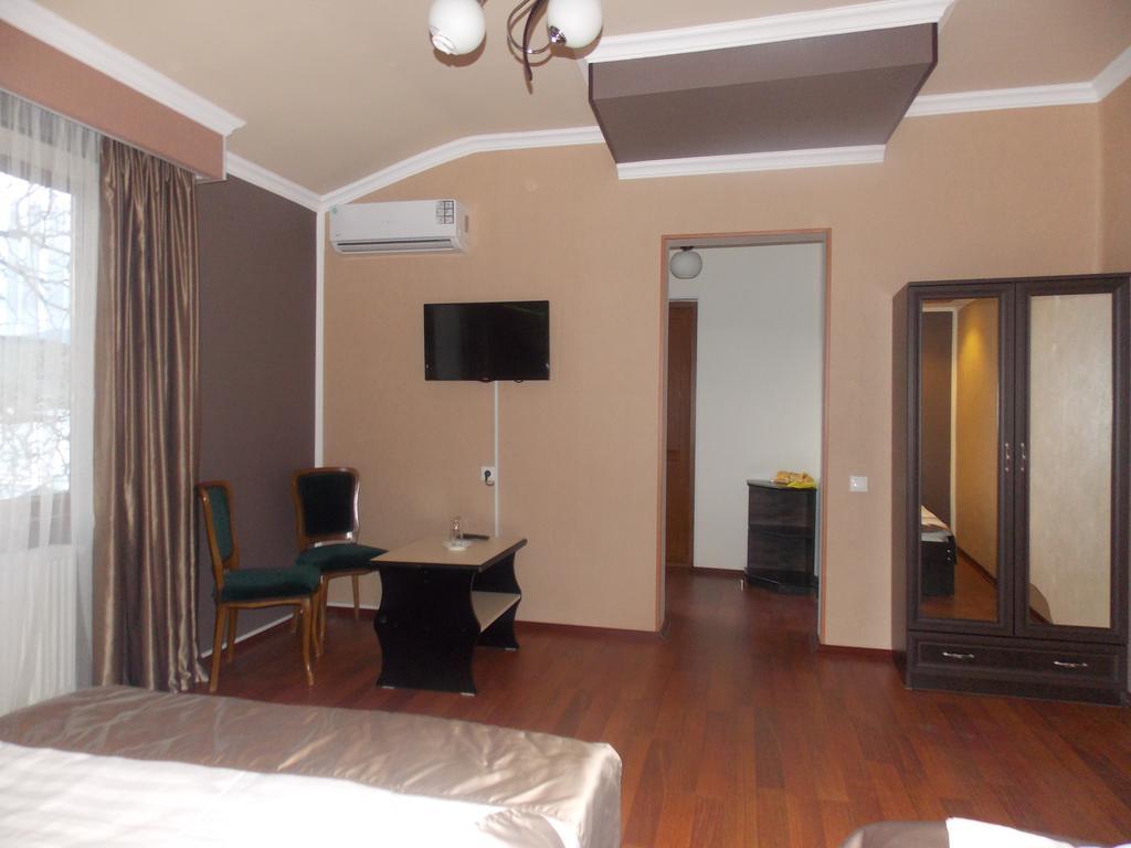 Hotel Almi Akhaltsikhe  Exteriör bild