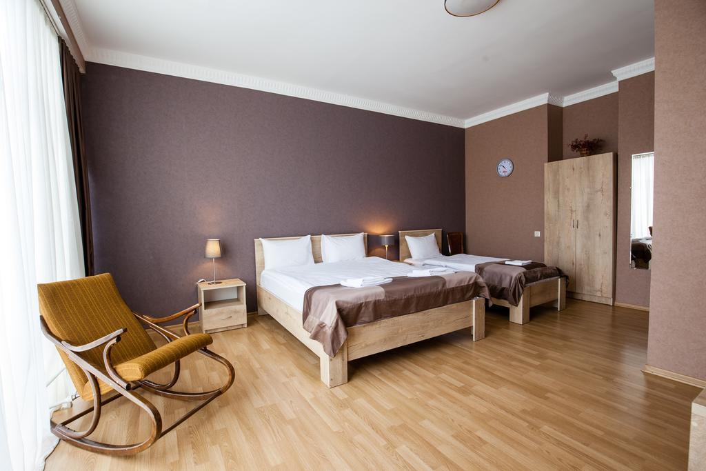Hotel Almi Akhaltsikhe  Exteriör bild