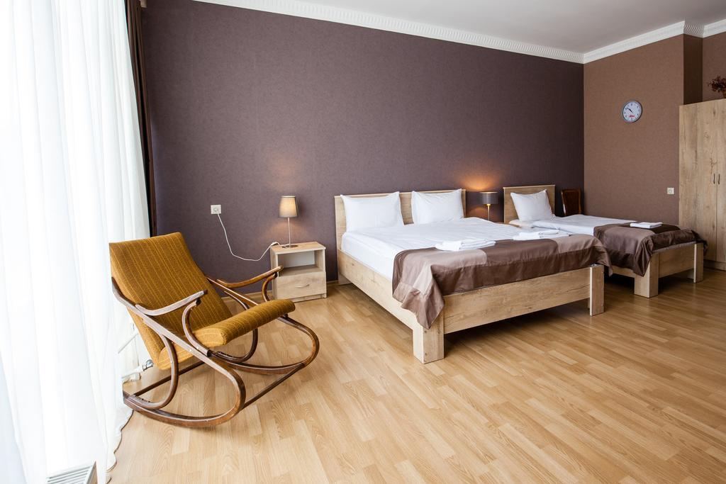Hotel Almi Akhaltsikhe  Exteriör bild