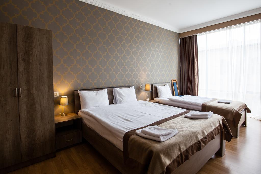Hotel Almi Akhaltsikhe  Exteriör bild